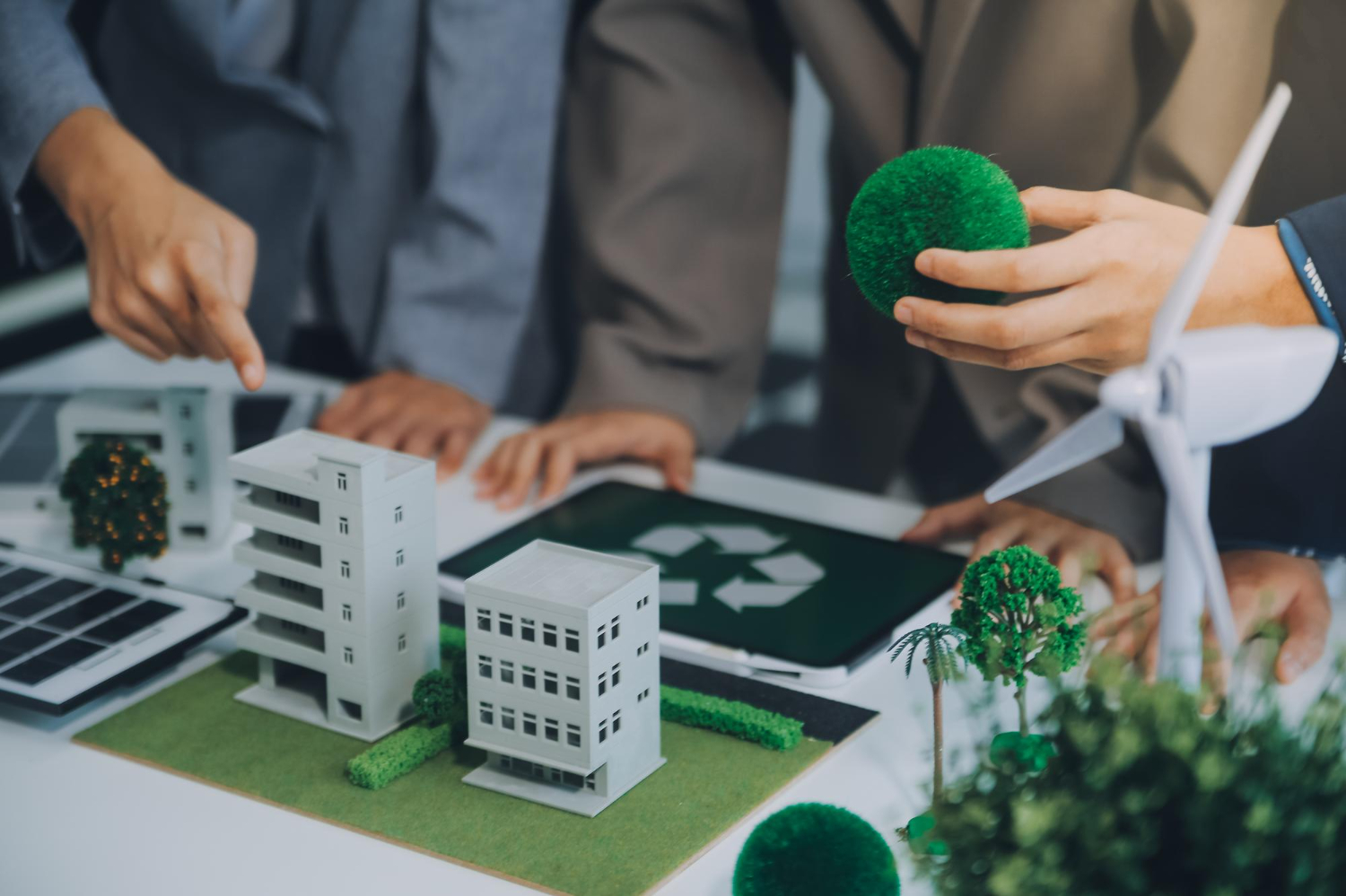 Edifício sustentável certificado — ESG na avaliação imobiliária