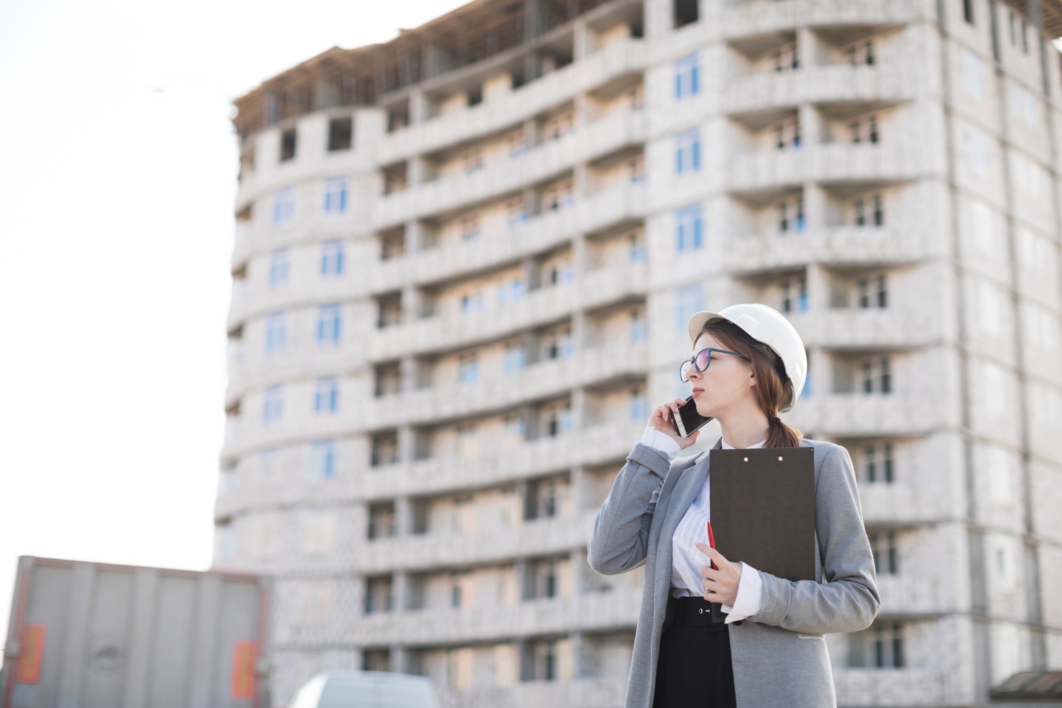 Valor imobiliário em Portugal influenciado pelo licenciamento urbanístico e pela fiscalidade.
