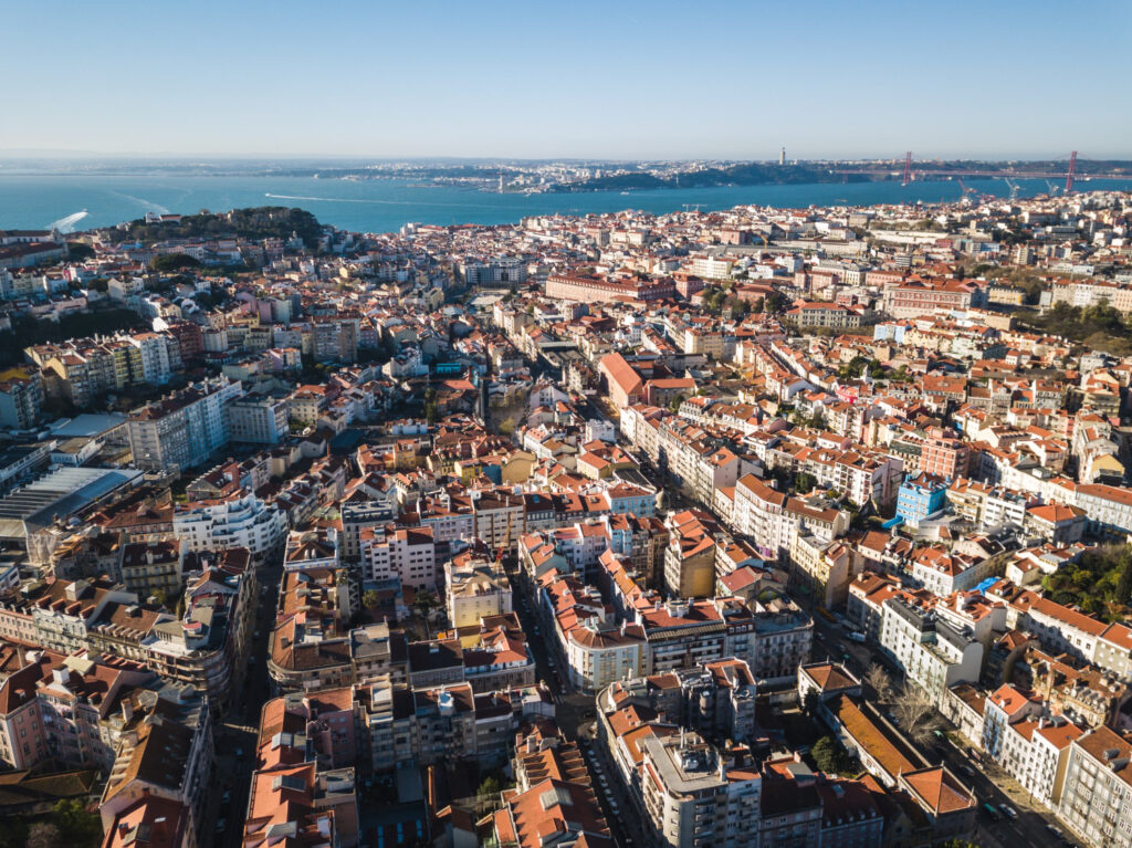 Mercado residencial português entre litoral e interior